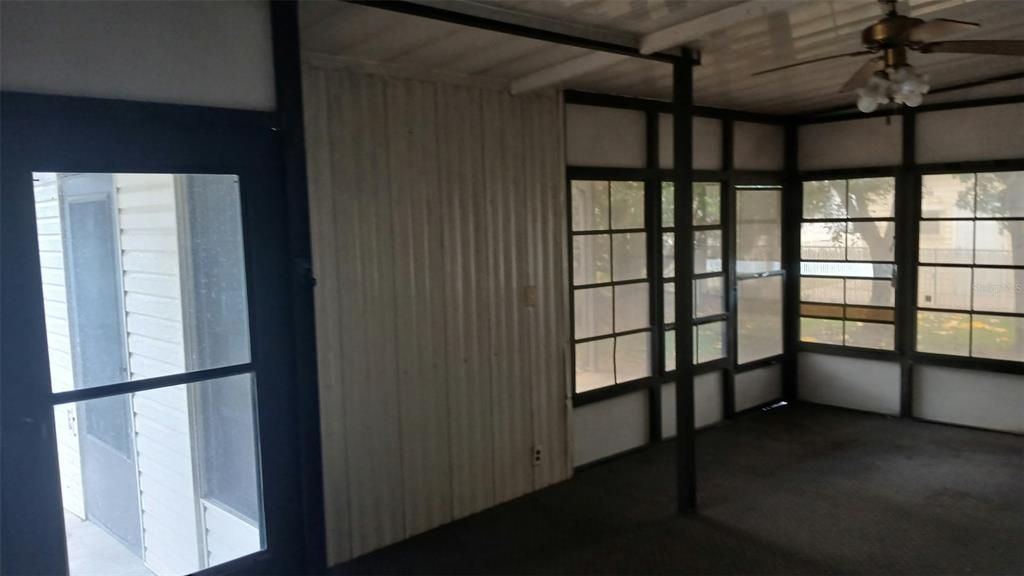 For Sale: $99,999 (2 beds, 1 baths, 672 Square Feet)