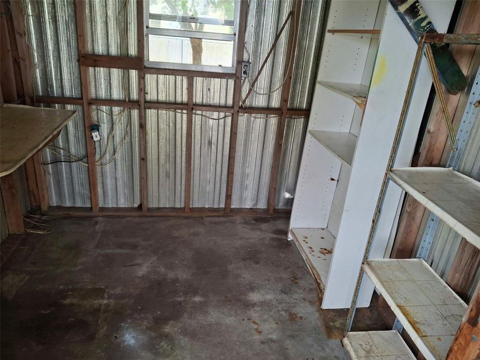 For Sale: $99,999 (2 beds, 1 baths, 672 Square Feet)