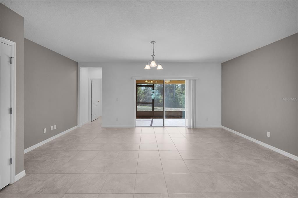 出租: $1,800 (3 贝兹, 2 浴室, 1689 平方英尺)