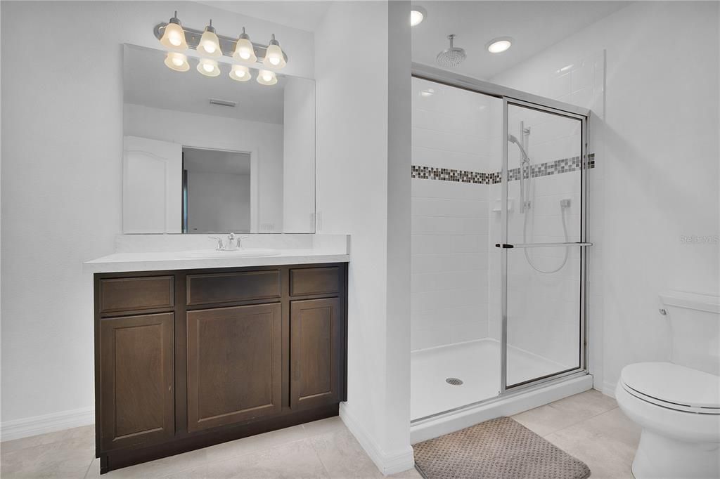 出租: $1,800 (3 贝兹, 2 浴室, 1689 平方英尺)