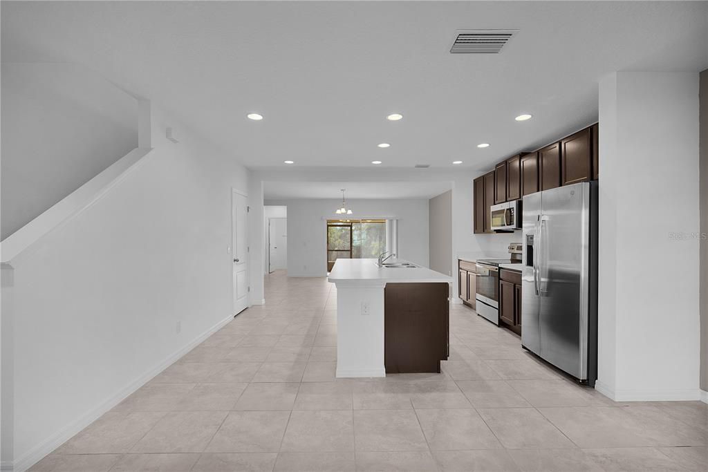 出租: $1,800 (3 贝兹, 2 浴室, 1689 平方英尺)