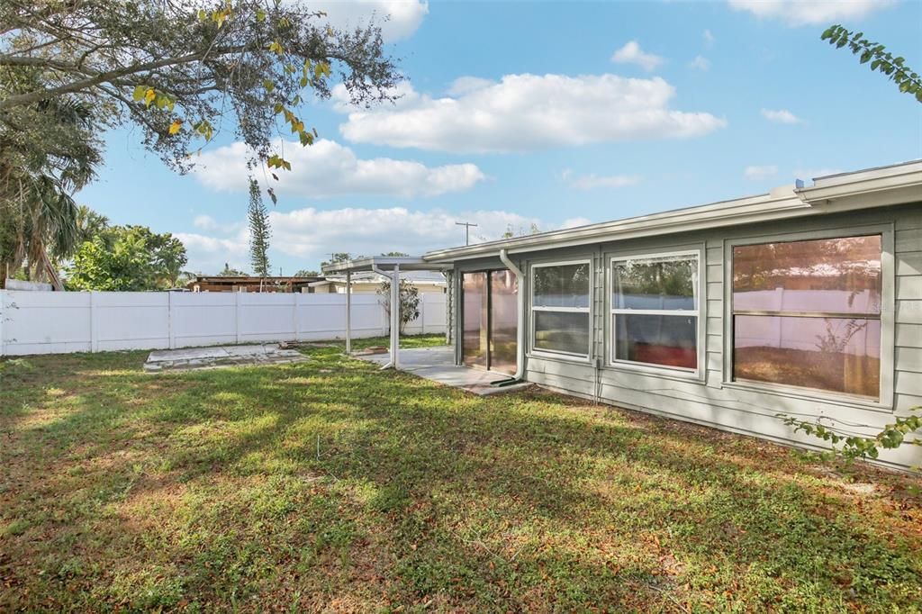 待售: $335,000 (4 贝兹, 2 浴室, 1440 平方英尺)