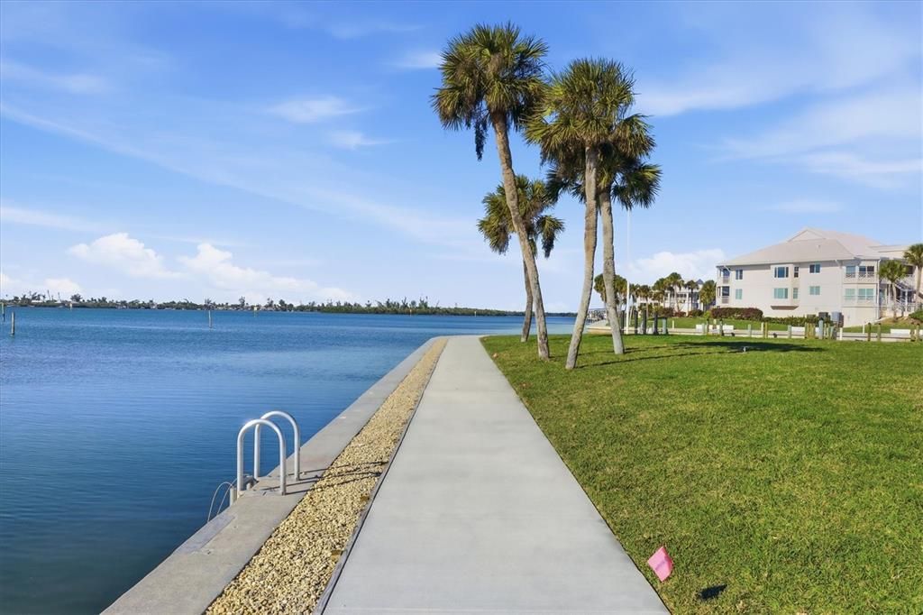 待售: $564,000 (2 贝兹, 2 浴室, 1675 平方英尺)