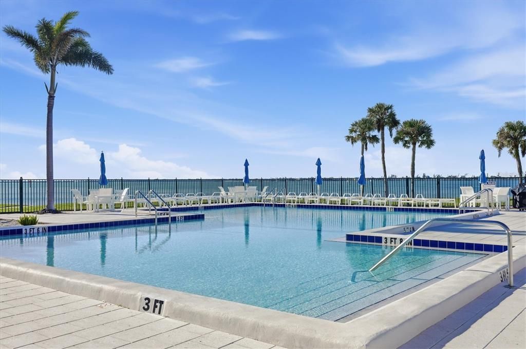 待售: $564,000 (2 贝兹, 2 浴室, 1675 平方英尺)