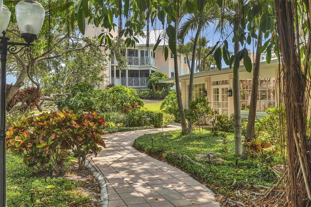 待售: $625,000 (2 贝兹, 2 浴室, 1675 平方英尺)