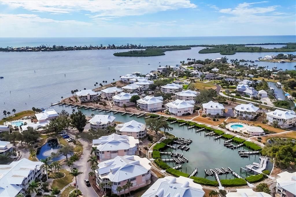 待售: $625,000 (2 贝兹, 2 浴室, 1675 平方英尺)