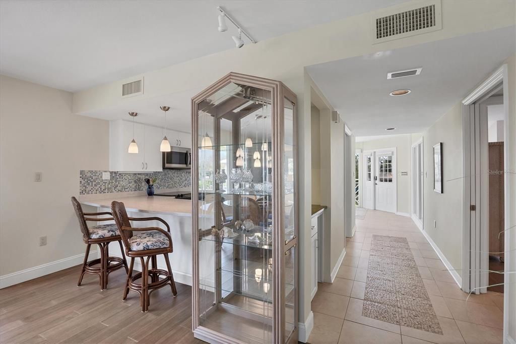 待售: $625,000 (2 贝兹, 2 浴室, 1675 平方英尺)