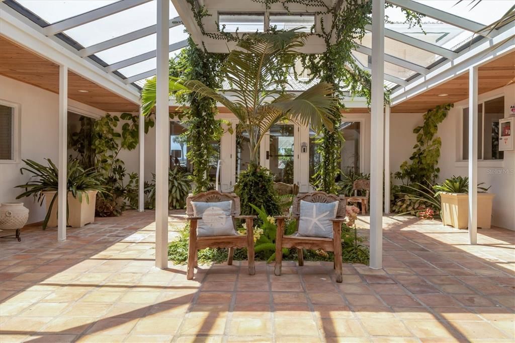 待售: $625,000 (2 贝兹, 2 浴室, 1675 平方英尺)