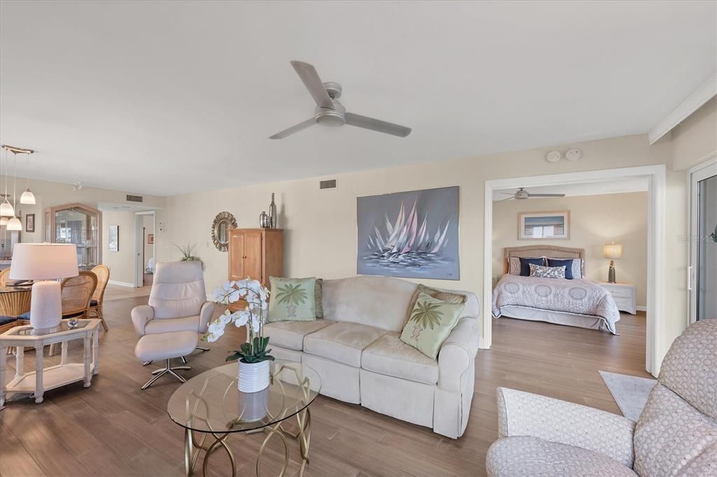 待售: $625,000 (2 贝兹, 2 浴室, 1675 平方英尺)