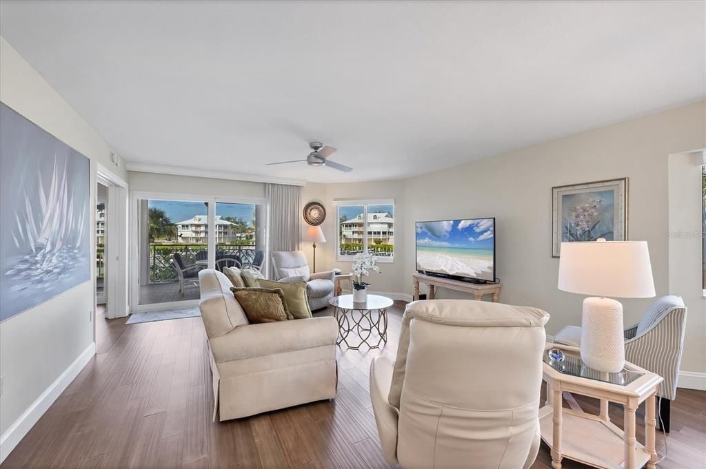 待售: $625,000 (2 贝兹, 2 浴室, 1675 平方英尺)