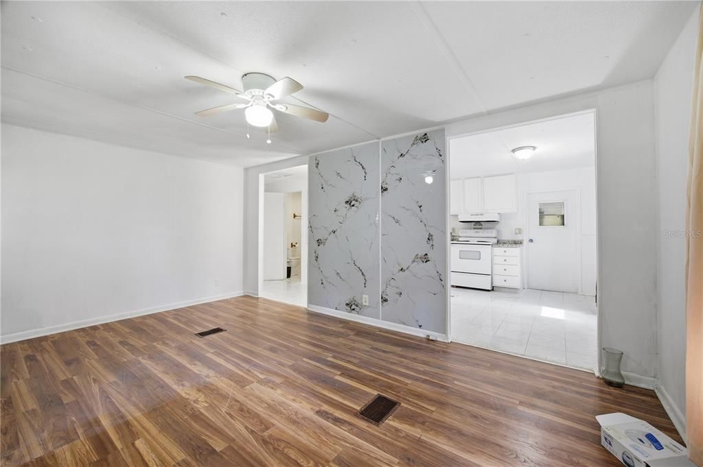 待售: $119,000 (2 贝兹, 2 浴室, 768 平方英尺)