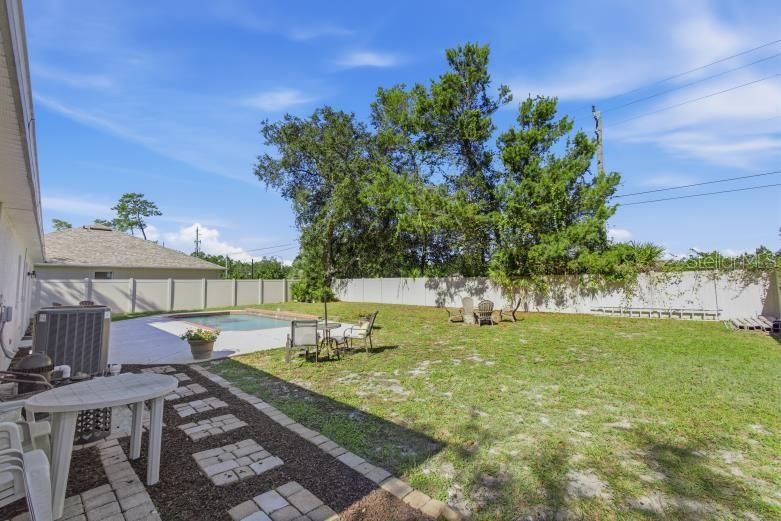 En Venta: $310,000 (3 camas, 2 baños, 1260 Pies cuadrados)