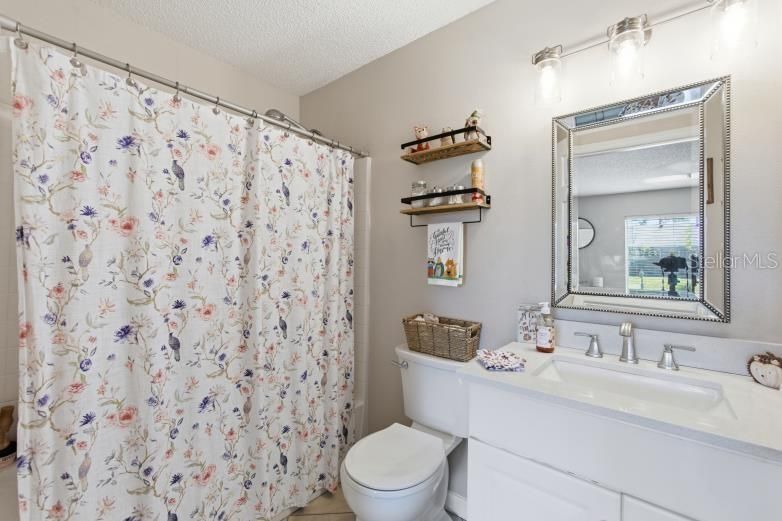 En Venta: $310,000 (3 camas, 2 baños, 1260 Pies cuadrados)