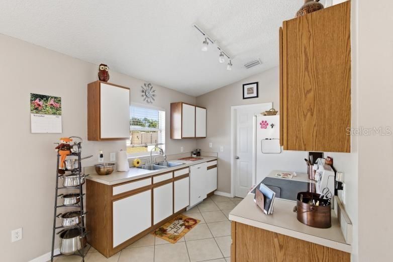 En Venta: $310,000 (3 camas, 2 baños, 1260 Pies cuadrados)