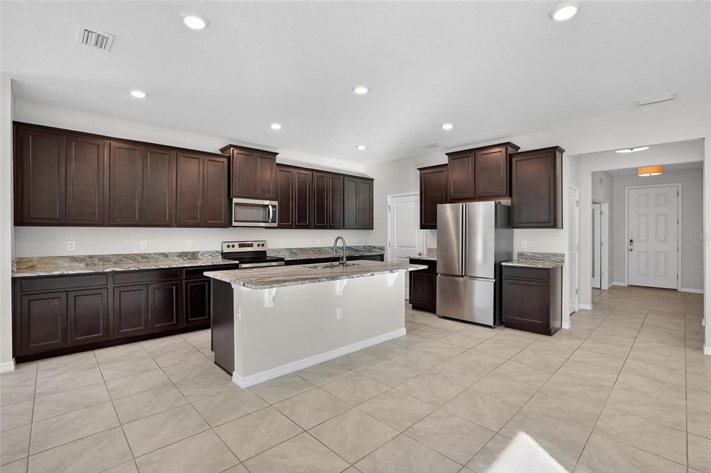 待售: $525,000 (4 贝兹, 3 浴室, 3278 平方英尺)