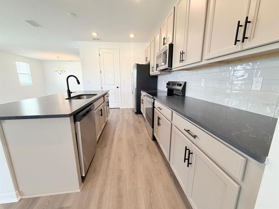 For Rent: $2,700 (3 beds, 2 baths, 2226 Square Feet)