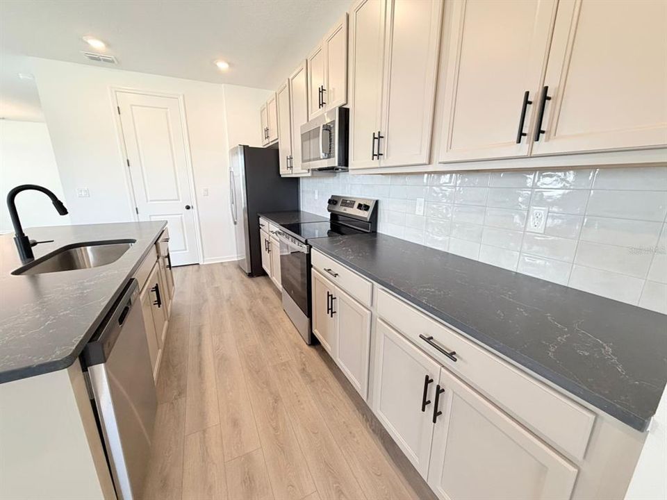 For Rent: $2,700 (3 beds, 2 baths, 2226 Square Feet)