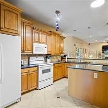 For Rent: $4,500 (3 beds, 2 baths, 2415 Square Feet)