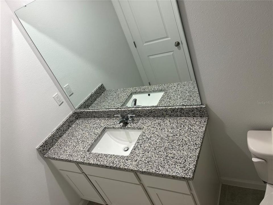 For Rent: $1,900 (3 beds, 2 baths, 1200 Square Feet)