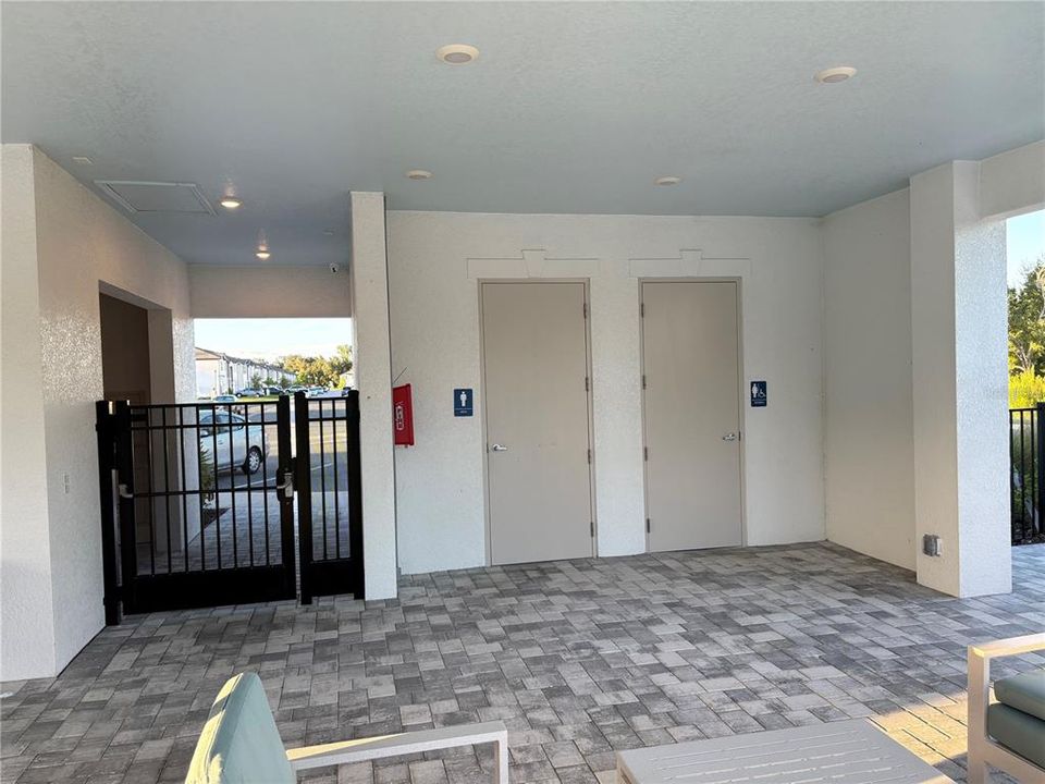 For Rent: $1,900 (3 beds, 2 baths, 1200 Square Feet)