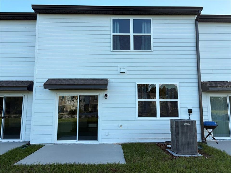 For Rent: $1,900 (3 beds, 2 baths, 1200 Square Feet)