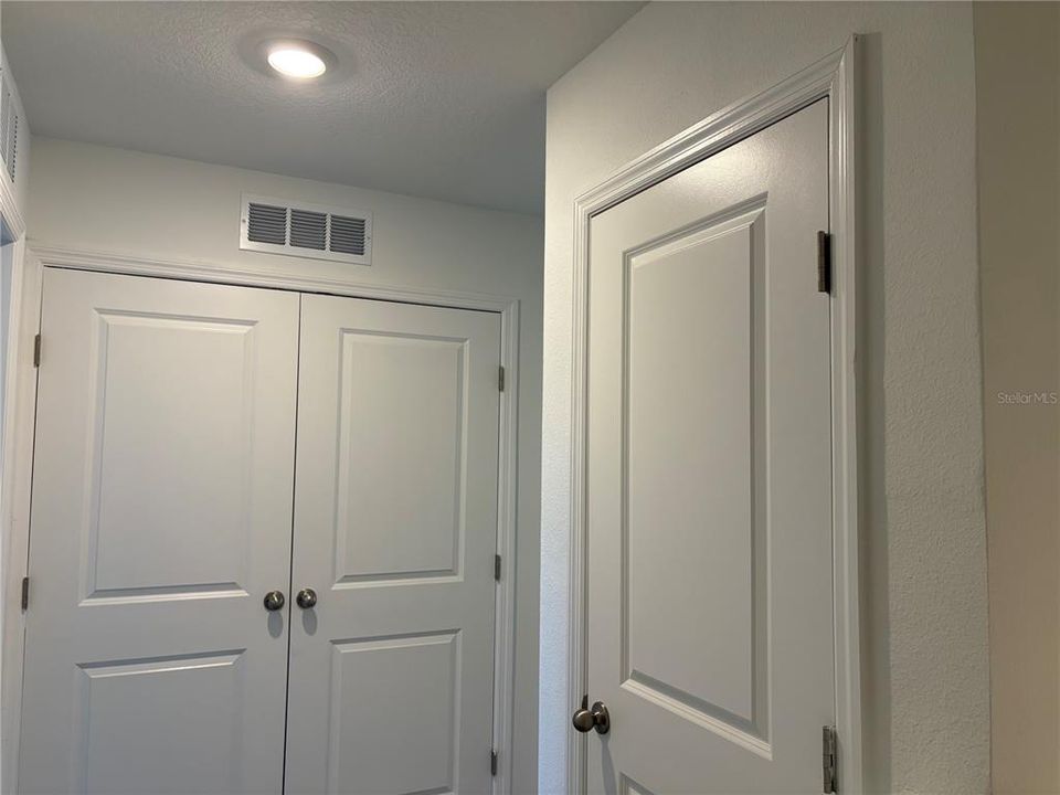 For Rent: $1,900 (3 beds, 2 baths, 1200 Square Feet)