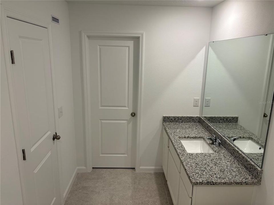 For Rent: $1,900 (3 beds, 2 baths, 1200 Square Feet)