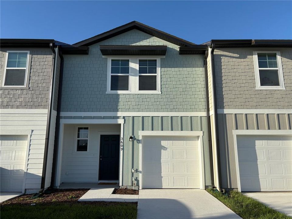 For Rent: $1,900 (3 beds, 2 baths, 1200 Square Feet)