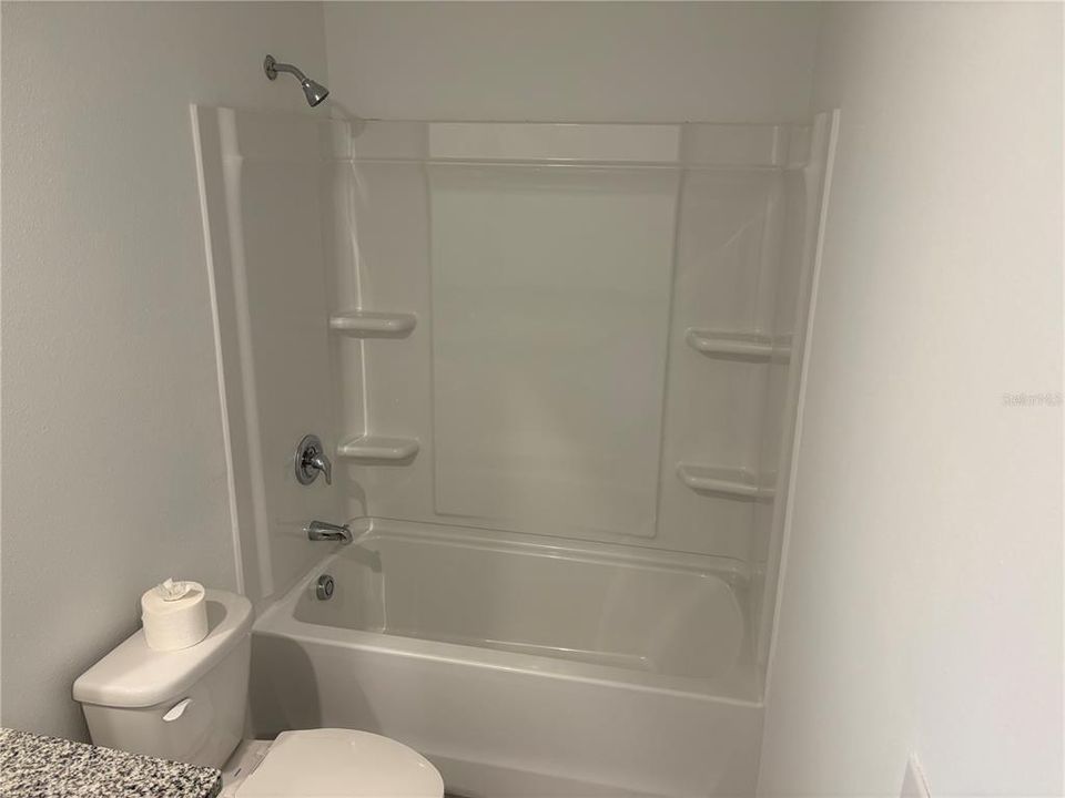 For Rent: $1,900 (3 beds, 2 baths, 1200 Square Feet)