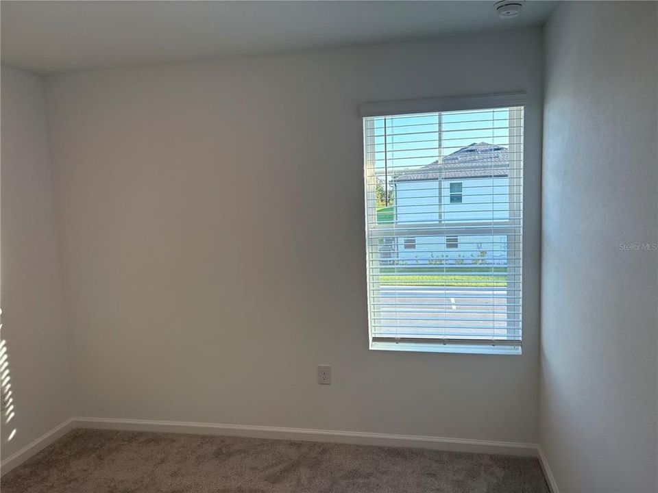 For Rent: $1,900 (3 beds, 2 baths, 1200 Square Feet)