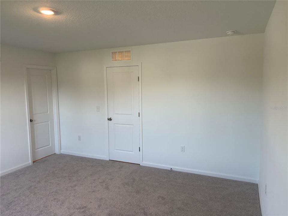 For Rent: $1,900 (3 beds, 2 baths, 1200 Square Feet)