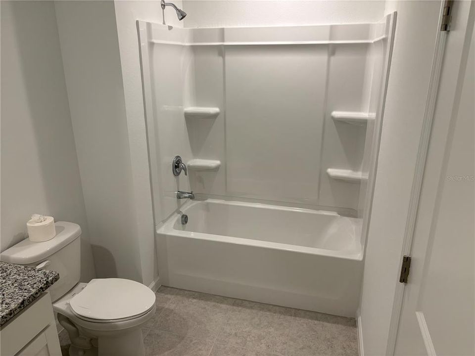 For Rent: $1,900 (3 beds, 2 baths, 1200 Square Feet)