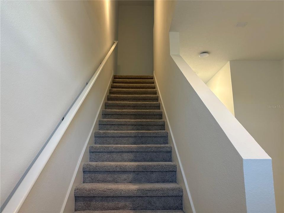 For Rent: $1,900 (3 beds, 2 baths, 1200 Square Feet)