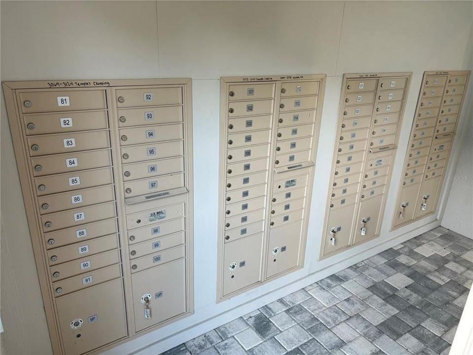 For Rent: $1,900 (3 beds, 2 baths, 1200 Square Feet)