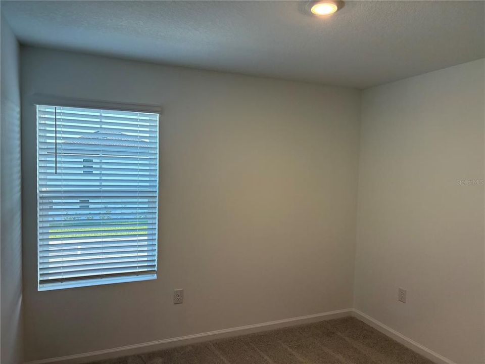 For Rent: $1,900 (3 beds, 2 baths, 1200 Square Feet)