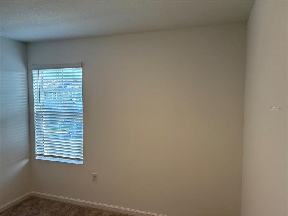 For Rent: $1,900 (3 beds, 2 baths, 1200 Square Feet)