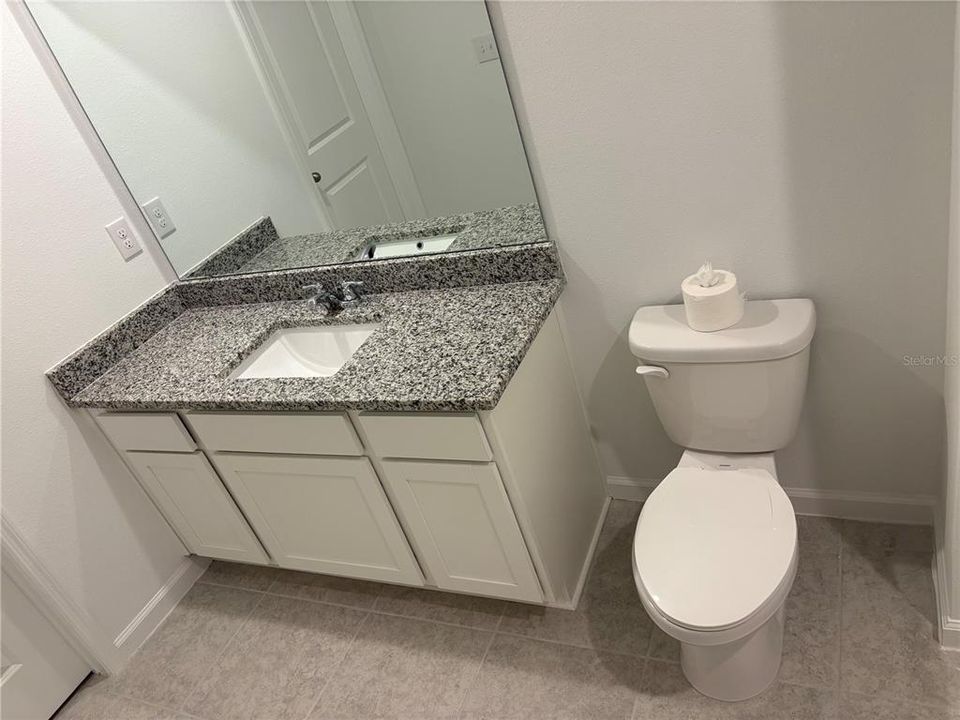 For Rent: $1,900 (3 beds, 2 baths, 1200 Square Feet)