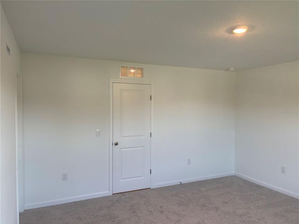 For Rent: $1,900 (3 beds, 2 baths, 1200 Square Feet)