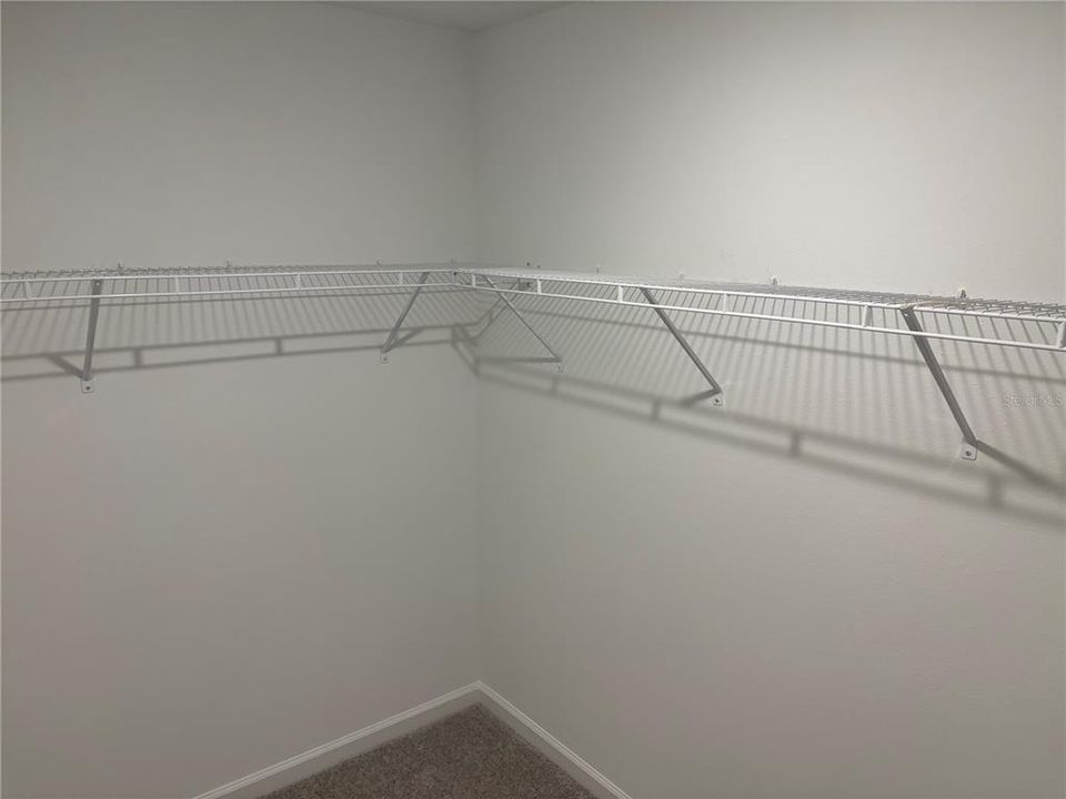 For Rent: $1,900 (3 beds, 2 baths, 1200 Square Feet)