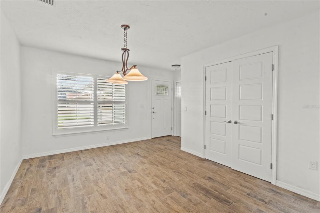 For Sale: $545,000 (3 beds, 2 baths, 1756 Square Feet)