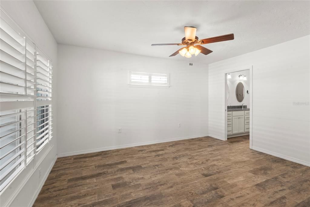 For Sale: $545,000 (3 beds, 2 baths, 1756 Square Feet)