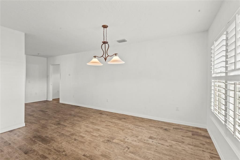 For Sale: $545,000 (3 beds, 2 baths, 1756 Square Feet)