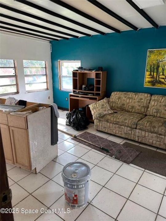 For Sale: $289,900 (3 beds, 2 baths, 1728 Square Feet)