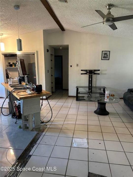 For Sale: $289,900 (3 beds, 2 baths, 1728 Square Feet)