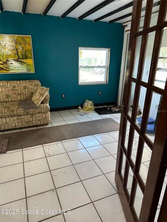 For Sale: $289,900 (3 beds, 2 baths, 1728 Square Feet)