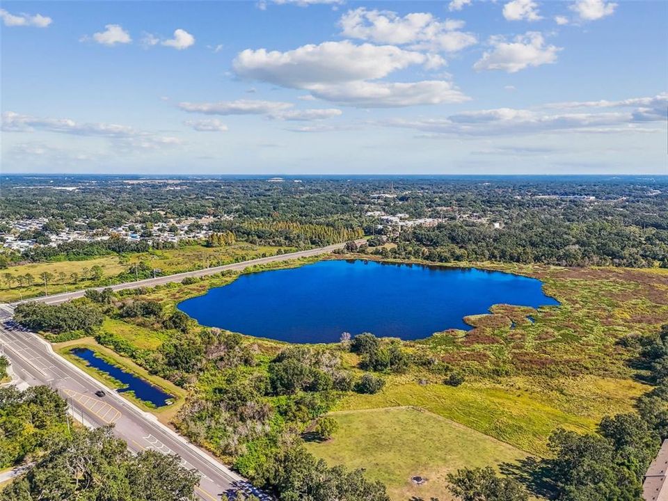 En Venta: $3,890,000 (34.84 acres)