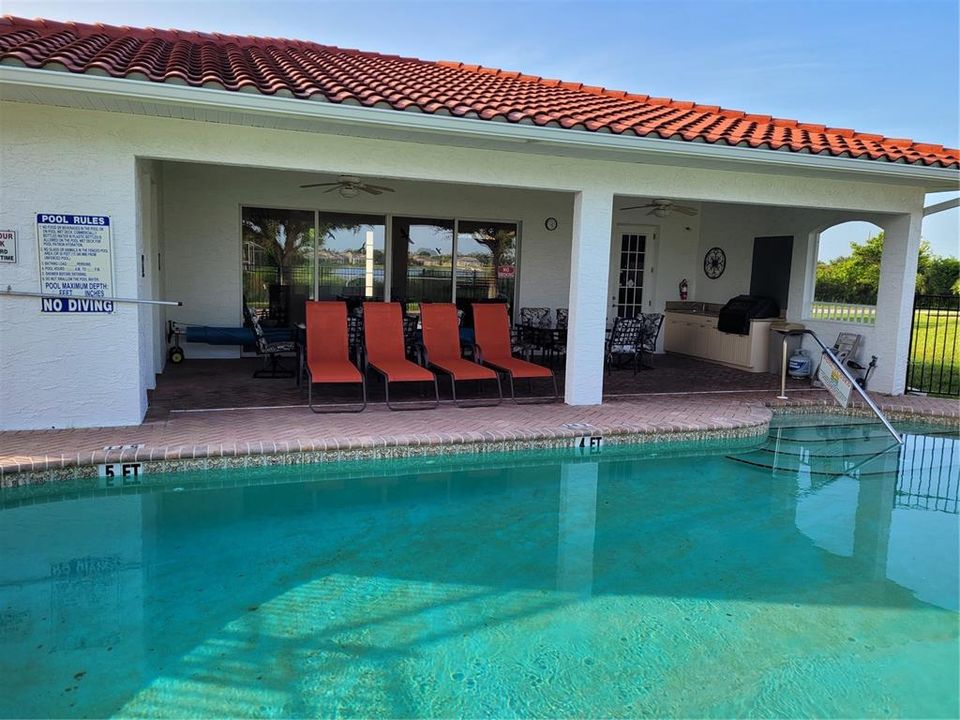 В аренду: $2,000 (3 спален, 2 ванн, 1735 Квадратных фут)