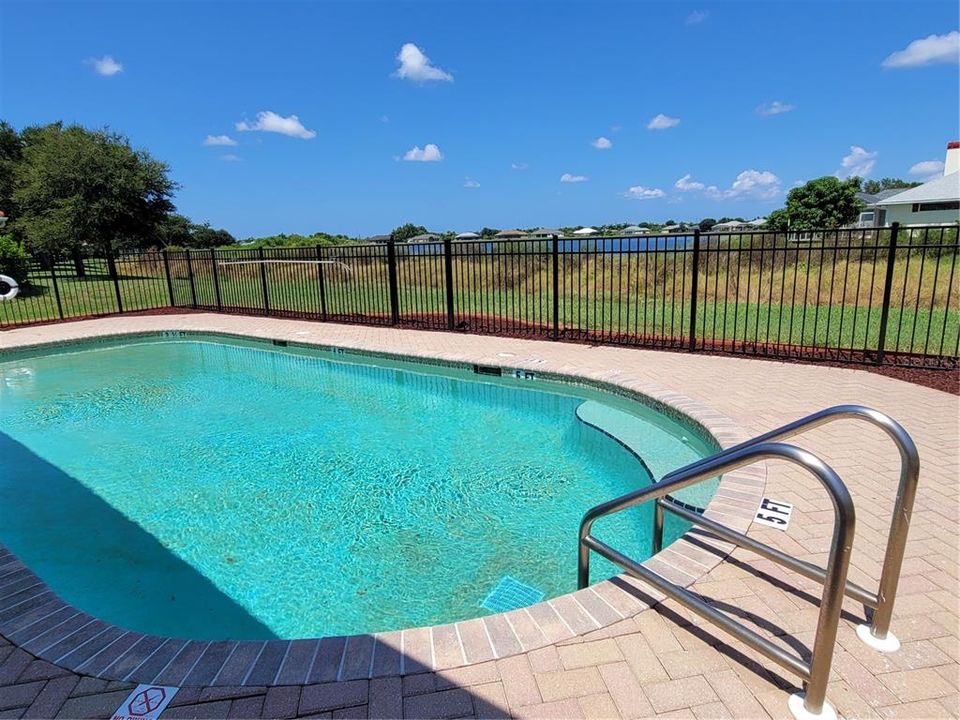 В аренду: $2,000 (3 спален, 2 ванн, 1735 Квадратных фут)