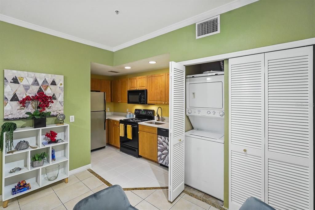 For Sale: $159,900 (1 beds, 1 baths, 529 Square Feet)