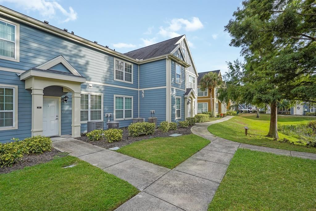 For Sale: $159,900 (1 beds, 1 baths, 529 Square Feet)